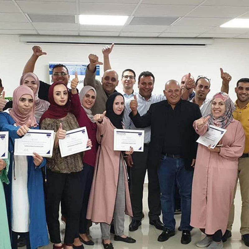 Foto zeigt eine Feier in Palästina zum Welt-PT-Tag 2019