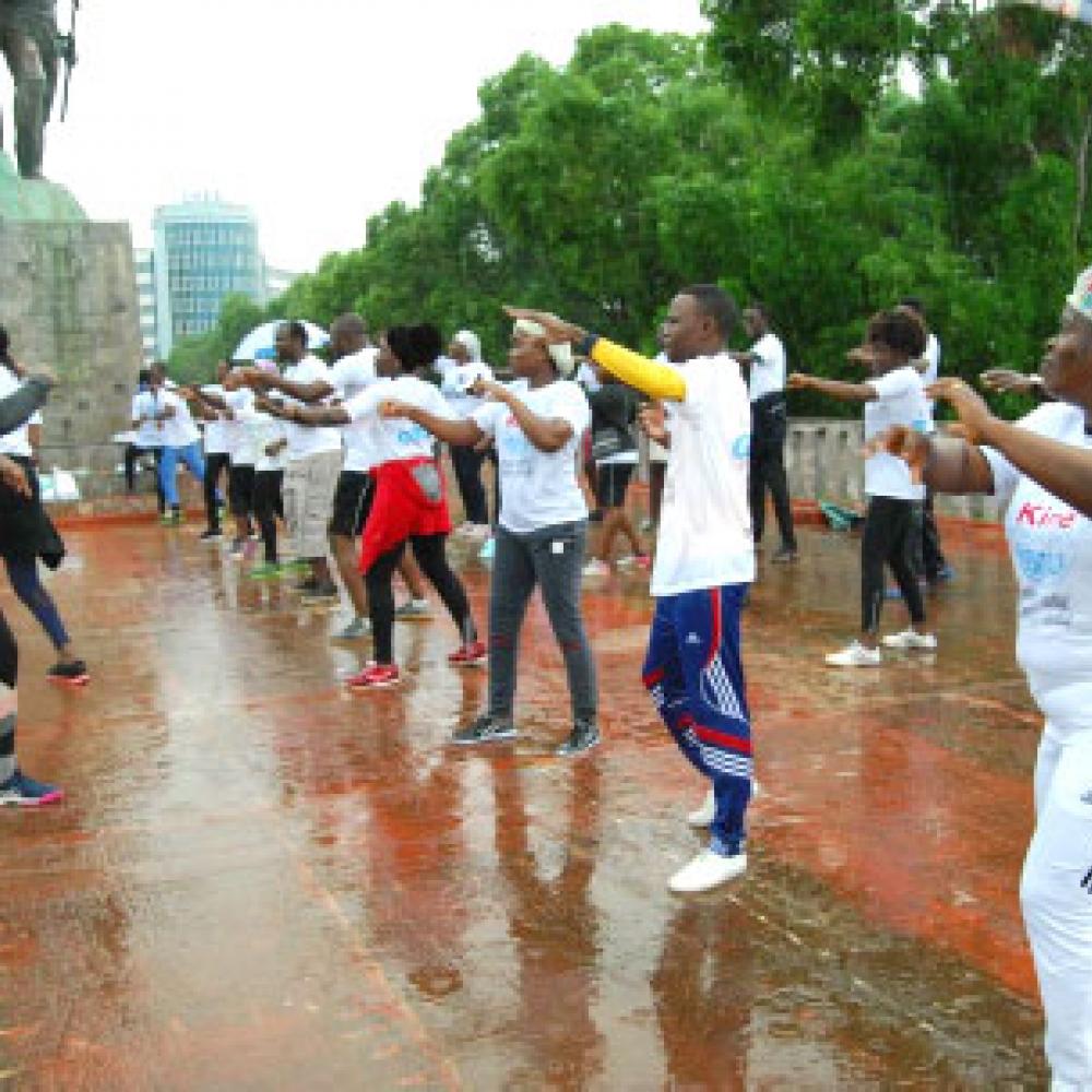 Fotografia che mostra una celebrazione tenutasi in Benin in occasione della Giornata mondiale del PT 2018