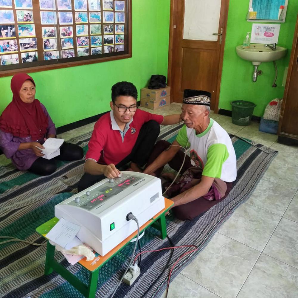 Photograph showing a celebration held in Indonesia to mark World PT Day 2019