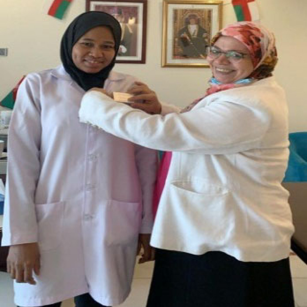 Foto des Welt-PT-Tages 2020, der bei National Medical Services in Oman gefeiert wird.