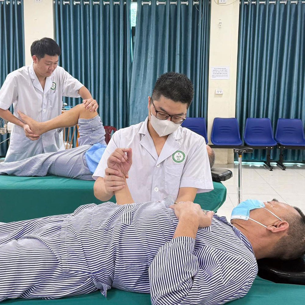 Photo showing activities held for World PT Day 2025 in Vietnam