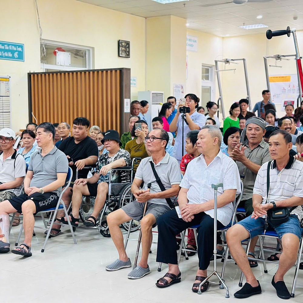 Photo showing activities held for World PT Day 2025 in Vietnam