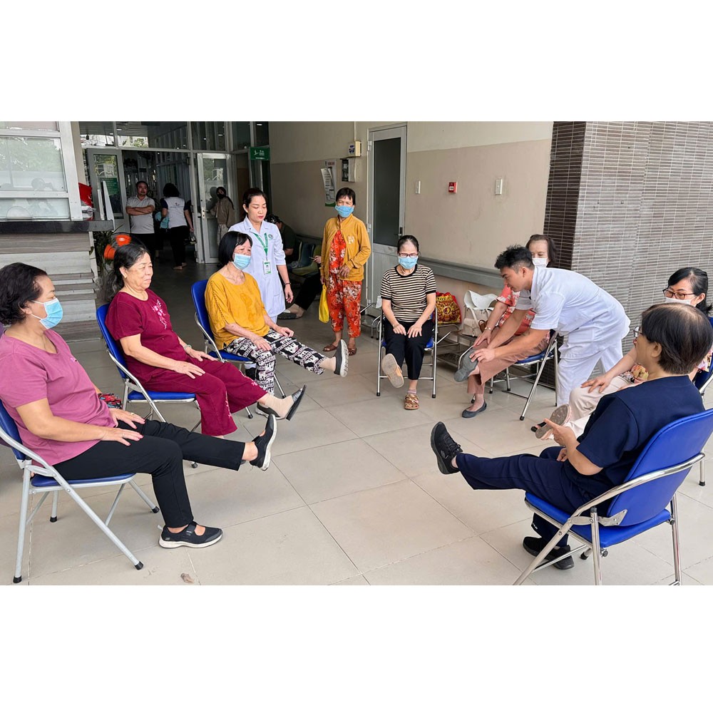 Photo showing activities held for World PT Day 2025 in Vietnam