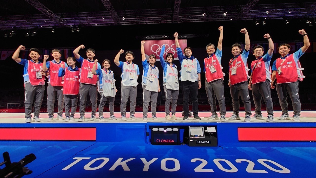 Fisioterapeutas y equipo médico en los Juegos Olímpicos de Tokio