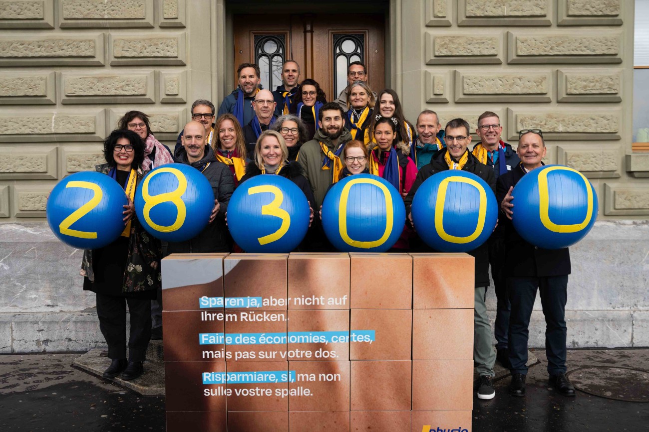 Representatives of physioswiss present petition