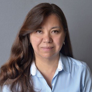 Elisa Galvez headshot