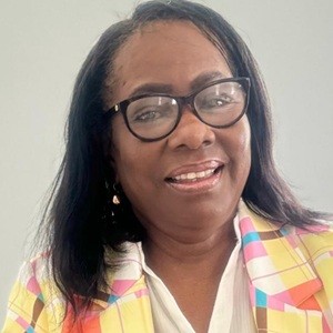 Sibyl Edward headshot