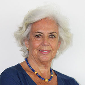 Headshot of Isabel Souza Guerra