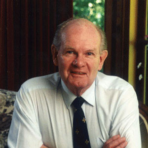 Headshot of Geoffrey Maitland